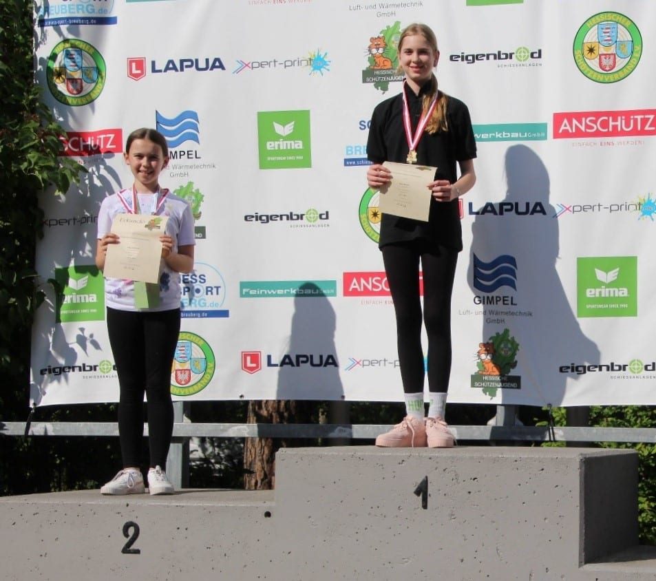 Doppelerfolg für Hüttenfelds Schülerinnen